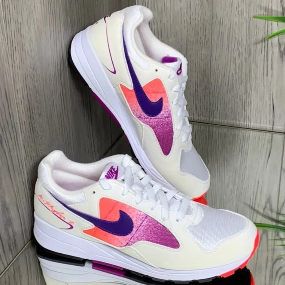 WMNS NIKE Air Skylon II white/court purple sola - Picture 8 of 8